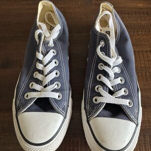 Converse Blue Canvas Sneakers worn a couple times. Will also fit men’s size 5